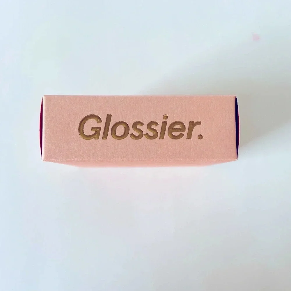 Glossier calling all